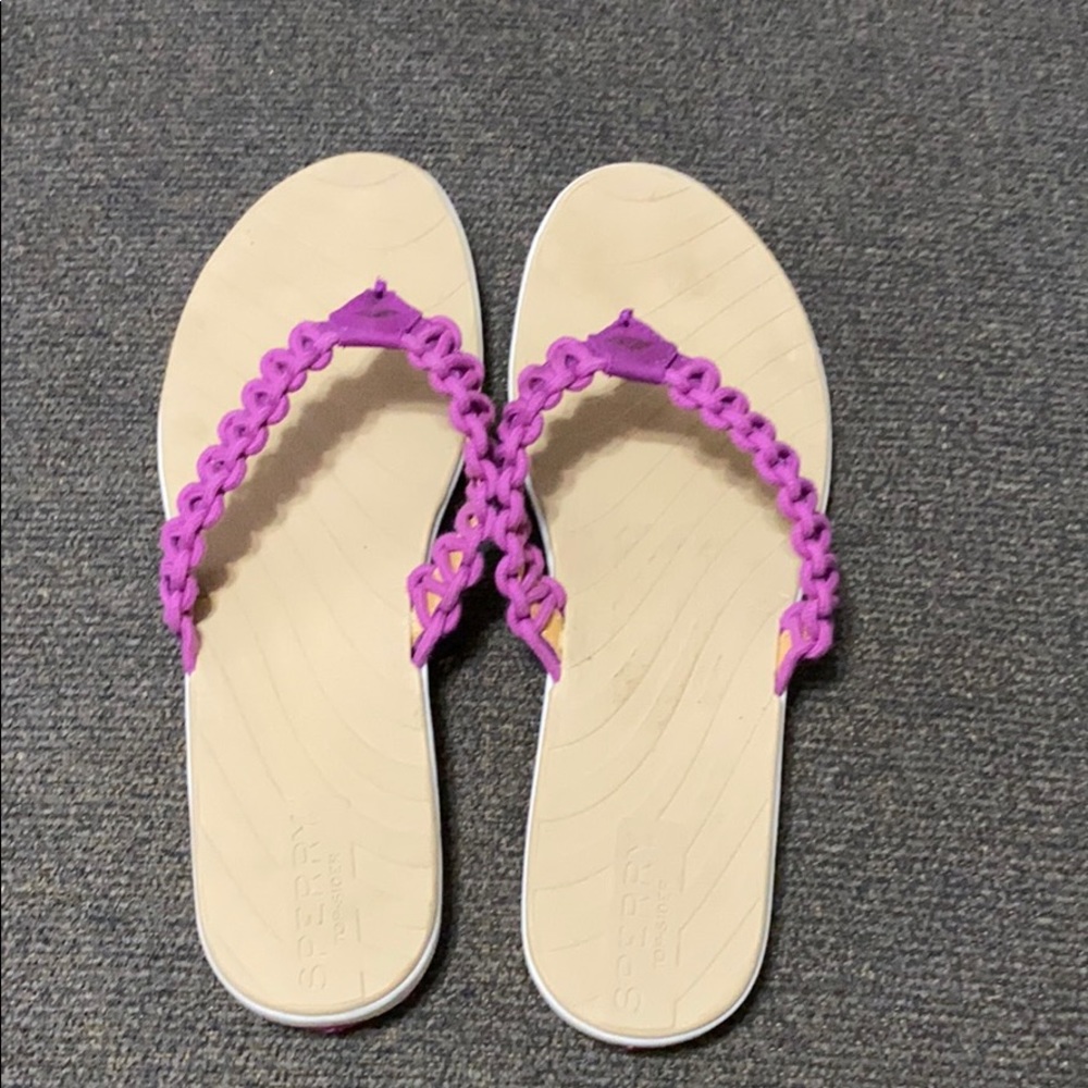 Sperry flip flops 9.5